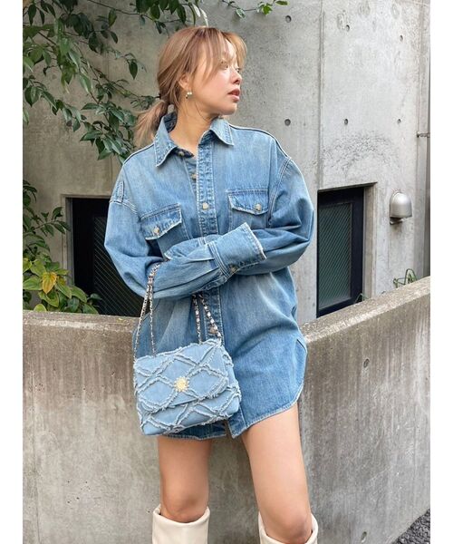 EVRIS（エヴリス）の「フリンジデニムショルダーBAG（ショルダーバッグ・レディース・ライトブルー/インディゴブルー・FREE）」の4枚目の写真