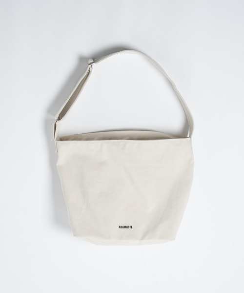 ADAMASTE（アダマスト）の「ビッグキャンバスショルダーバッグ/ニュースペーパーバッグ（ショルダーバッグ・メンズ・ブラック/アイボリー・FREE）」の5枚目の写真