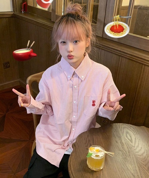 ADELE ピンク ストライプ 長袖 シャツ 新作ストライプシャツ ピンク白 襟付き長袖ブラウス カジュアル