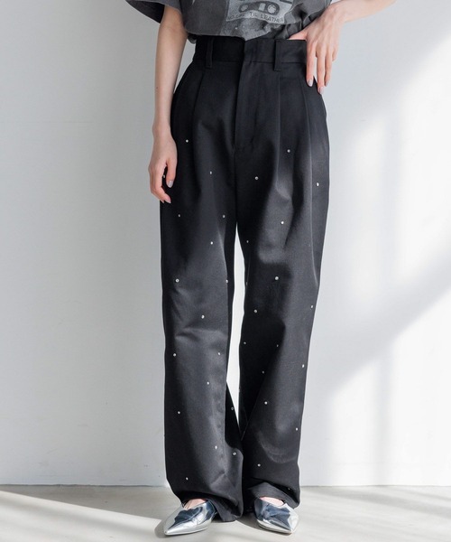 yuw（ユウ）の「スタッズスラックス 110378（スラックス・レディース・ブラック/ブラウン・LARGE/MEDIUM）」の2枚目の写真