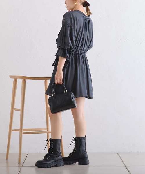 one after another NICE CLAUP（ワンアフターアナザーナイスクラップ）の「サイドリボン/ウェストドロストチュニック【WEB限定商品】（チュニック・レディース・チャコールグレー/アイボリー/ピンク・FREE）」の7枚目の写真