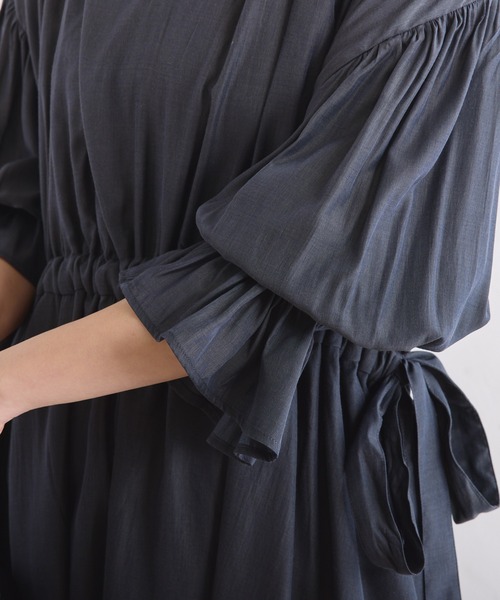 one after another NICE CLAUP（ワンアフターアナザーナイスクラップ）の「サイドリボン/ウェストドロストチュニック【WEB限定商品】（チュニック・レディース・チャコールグレー/アイボリー/ピンク・FREE）」の11枚目の写真