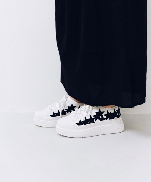 Lucida（ルシーダ）の「Stardust/デザイン厚底スニーカー（スニーカー・レディース・ベージュ/ブラック×ホワイト/ホワイト×ブラック/シルバー/ブラック系その他/ホワイト系その他/ベージュ×ブラック・35/36/37/38/39/40）」の13枚目の写真