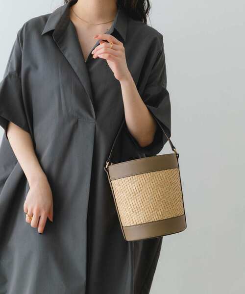 RODE SKO(ロデスコ)の「バケットショルダーバッグ(ショルダーバッグ・レディース・グレー系その他/ホワイト・ONE)」の3枚目の写真