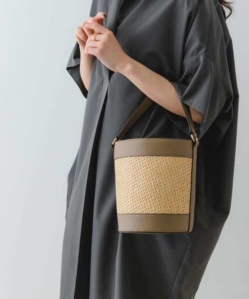 RODE SKO(ロデスコ)の「バケットショルダーバッグ(ショルダーバッグ・レディース・グレー系その他/ホワイト・ONE)」の4枚目の写真