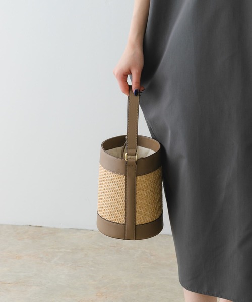 RODE SKO(ロデスコ)の「バケットショルダーバッグ(ショルダーバッグ・レディース・グレー系その他/ホワイト・ONE)」の9枚目の写真