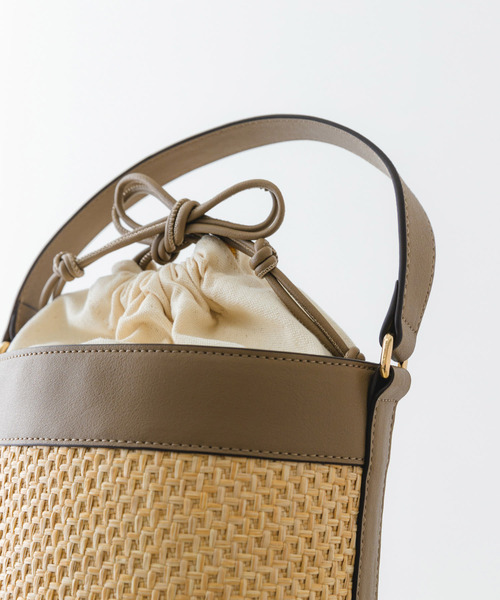 RODE SKO(ロデスコ)の「バケットショルダーバッグ(ショルダーバッグ・レディース・グレー系その他/ホワイト・ONE)」の13枚目の写真