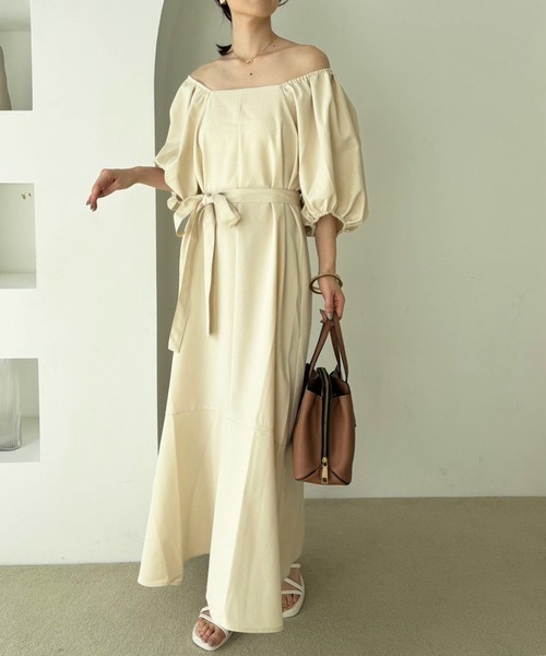 one after another NICE CLAUP(ワンアフターアナザーナイスクラップ)の「ボリュームスリーブワンピース【ZOZO限定】(ワンピース・レディース・アイボリー/ブラック/グレイッシュベージュ・FREE)」の10枚目の写真