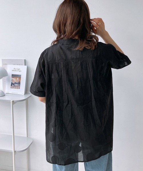 AS KNOW AS plus（アズノゥアズプラス）の「◎ドットジャガードビッグシャツ（シャツ/ブラウス・レディース・ブラック/ブルー/オフホワイト・FREE）」の15枚目の写真