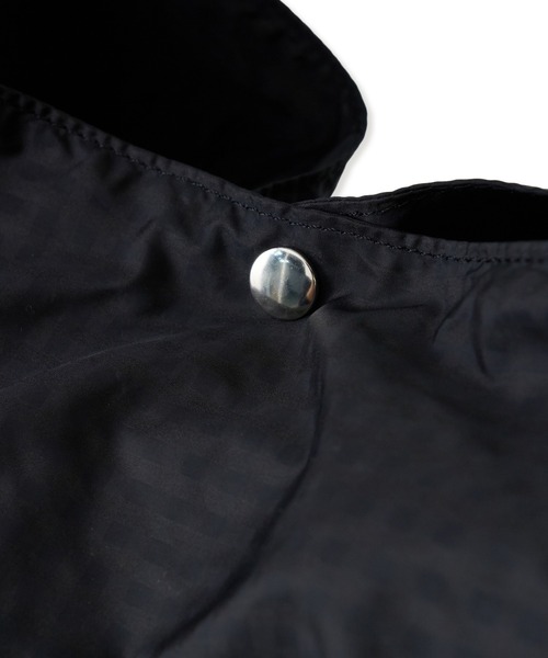 aeae（エーイーエーイー）の「Nylon Shoulder Bag（ショルダーバッグ・レディース・ホワイト/ブラック・FREE）」の16枚目の写真