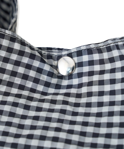 aeae（エーイーエーイー）の「Nylon Shoulder Bag（ショルダーバッグ・レディース・ホワイト/ブラック・FREE）」の8枚目の写真