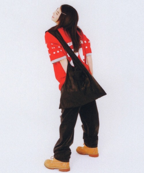 aeae（エーイーエーイー）の「Nylon Shoulder Bag（ショルダーバッグ・レディース・ホワイト/ブラック・FREE）」の11枚目の写真