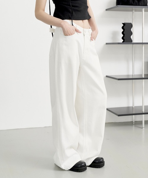 UNE MANSION(ユヌマンション)の「【男女兼用/UNISEX】【ボタンで自由にSIZE調節可能】バックボタンポイントワイドデニムパンツ(デニムパンツ・レディース・アイボリー/ブルー/ブラック/カーキ/チャコール/ベージュ/ライトブルー・LARGE/MEDIUM/SMALL)」の11枚目の写真