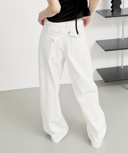 UNE MANSION(ユヌマンション)の「【男女兼用/UNISEX】【ボタンで自由にSIZE調節可能】バックボタンポイントワイドデニムパンツ(デニムパンツ・レディース・アイボリー/ブルー/ブラック/カーキ/チャコール/ベージュ/ライトブルー・LARGE/MEDIUM/SMALL)」の12枚目の写真