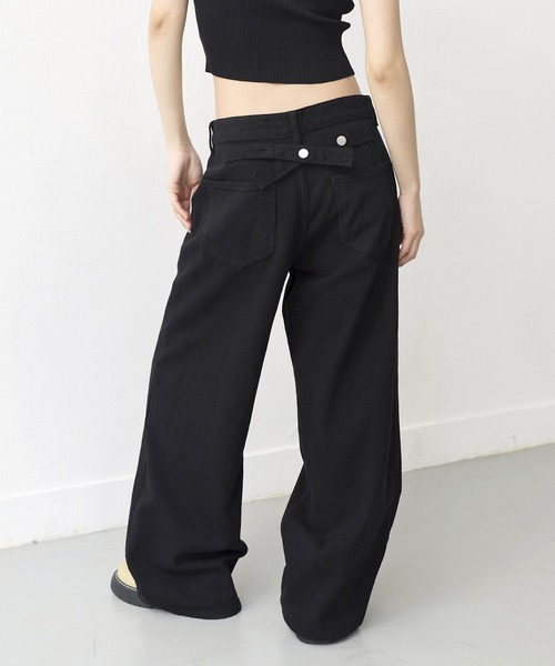 UNE MANSION(ユヌマンション)の「【男女兼用/UNISEX】【ボタンで自由にSIZE調節可能】バックボタンポイントワイドデニムパンツ(デニムパンツ・レディース・アイボリー/ブルー/ブラック/カーキ/チャコール/ベージュ/ライトブルー・LARGE/MEDIUM/SMALL)」の19枚目の写真