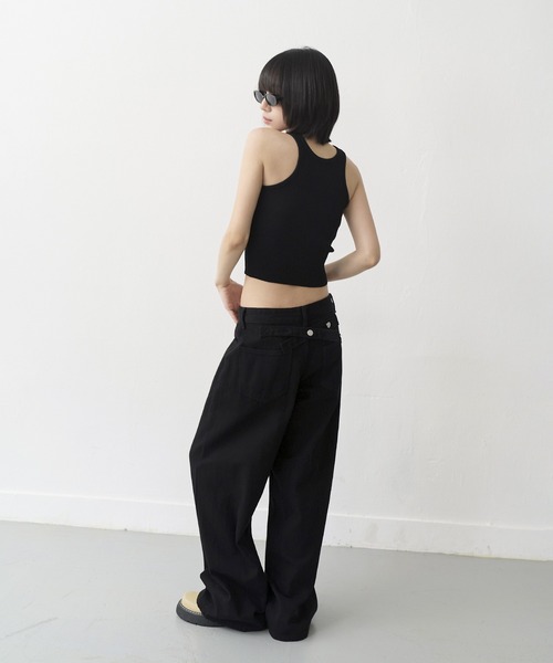 UNE MANSION(ユヌマンション)の「【男女兼用/UNISEX】【ボタンで自由にSIZE調節可能】バックボタンポイントワイドデニムパンツ(デニムパンツ・レディース・アイボリー/ブルー/ブラック/カーキ/チャコール/ベージュ/ライトブルー・LARGE/MEDIUM/SMALL)」の16枚目の写真