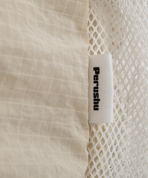 Perushu（ペルーシュ）の「ナイロン×メッシュ　3ポケットナップサック（バックパック/リュック・メンズ・ベージュ/オフホワイト/シルバー/ブラック/ダークブラウン/ライトグレー/ボルドー・FREE）」の20枚目の写真