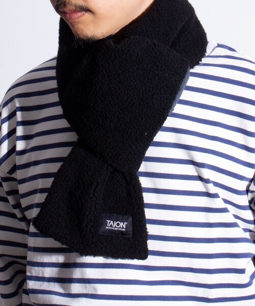 TAION（タイオン）の「【TAION/タイオン】GLOSTER別注 ボアリバーシブルマフラー ダウンマフラー 差し込み（マフラー・メンズ・オリーブ/ブラック/ホワイト系その他2/ホワイト系その他/ダークブルー/ダークグレー・FREE）」の10枚目の写真