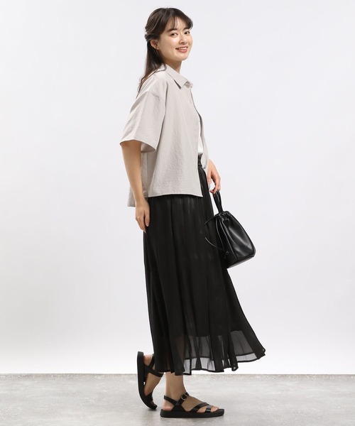 GLOBAL WORK Smile Seed Store（グローバルワーク スマイルシードストア）の「シャイニーフレアスカート/116018（スカート・レディース・ブラック/ブルー/グレイッシュベージュ・SMALL/MEDIUM/LARGE/X-LARGE）」の14枚目の写真