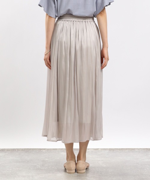 GLOBAL WORK Smile Seed Store（グローバルワーク スマイルシードストア）の「シャイニーフレアスカート/116018（スカート・レディース・ブラック/ブルー/グレイッシュベージュ・SMALL/MEDIUM/LARGE/X-LARGE）」の9枚目の写真