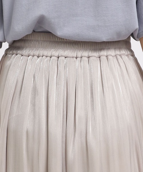 GLOBAL WORK Smile Seed Store（グローバルワーク スマイルシードストア）の「シャイニーフレアスカート/116018（スカート・レディース・ブラック/ブルー/グレイッシュベージュ・SMALL/MEDIUM/LARGE/X-LARGE）」の4枚目の写真