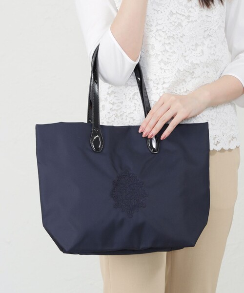 amaca（アマカ）の「DAVISフラップトートバッグ（トートバッグ・レディース・ブラック/ダークネイビー・FREE）」の13枚目の写真