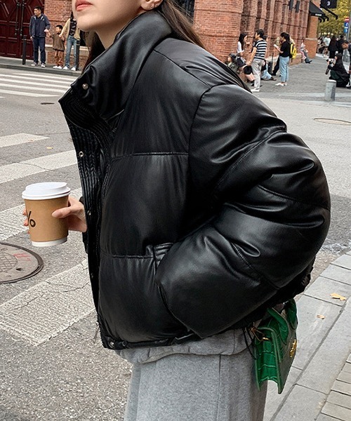 c.u.l(シーユーエル)の「ボリューム エコレザーテイスト エコダウンジャケット culw740(ダウンジャケット/コート・レディース・ホワイト/カーキ/ブラック・M/L)」の3枚目の写真