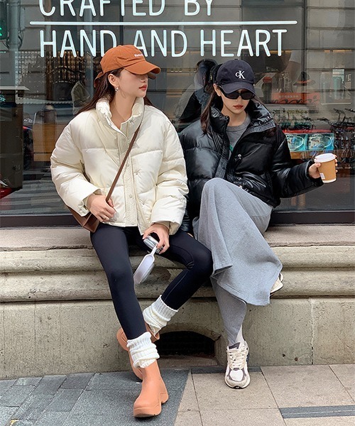 c.u.l(シーユーエル)の「ボリューム エコレザーテイスト エコダウンジャケット culw740(ダウンジャケット/コート・レディース・ホワイト/カーキ/ブラック・M/L)」の5枚目の写真