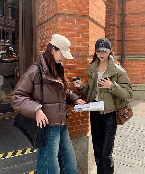 c.u.l(シーユーエル)の「ボリューム エコレザーテイスト エコダウンジャケット culw740(ダウンジャケット/コート・レディース・ホワイト/カーキ/ブラック・M/L)」の13枚目の写真