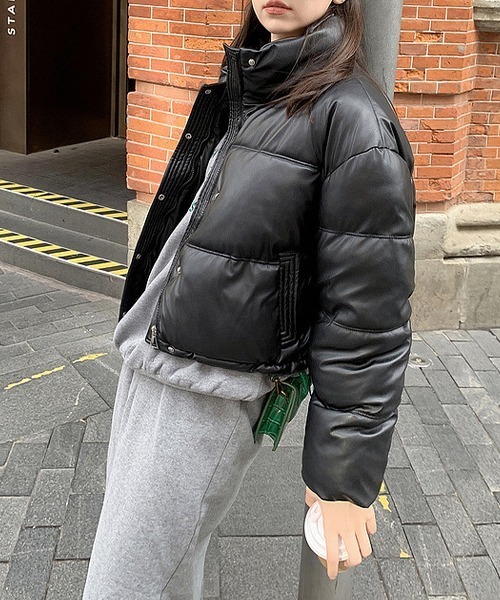 c.u.l(シーユーエル)の「ボリューム エコレザーテイスト エコダウンジャケット culw740(ダウンジャケット/コート・レディース・ホワイト/カーキ/ブラック・M/L)」の16枚目の写真