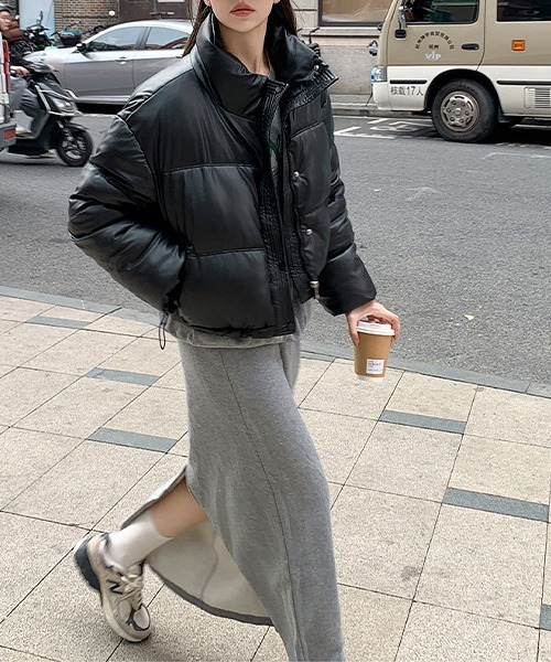 c.u.l(シーユーエル)の「ボリューム エコレザーテイスト エコダウンジャケット culw740(ダウンジャケット/コート・レディース・ホワイト/カーキ/ブラック・M/L)」の17枚目の写真