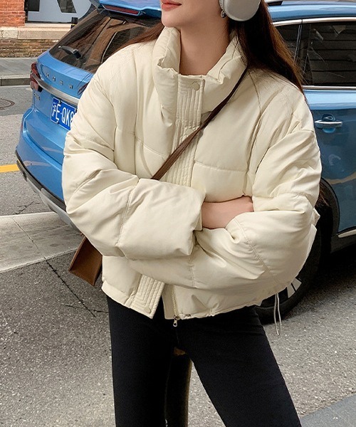 c.u.l(シーユーエル)の「ボリューム エコレザーテイスト エコダウンジャケット culw740(ダウンジャケット/コート・レディース・ホワイト/カーキ/ブラック・M/L)」の20枚目の写真