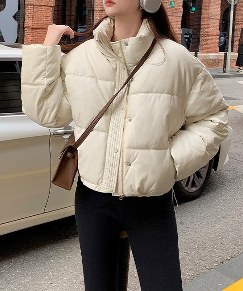 c.u.l(シーユーエル)の「ボリューム エコレザーテイスト エコダウンジャケット culw740(ダウンジャケット/コート・レディース・ホワイト/カーキ/ブラック・M/L)」の22枚目の写真