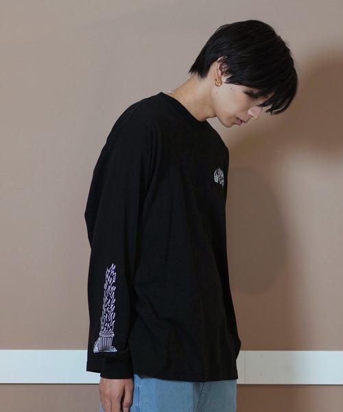 LURKING CLASS(ラーキングクラス)の「【ムラサキスポーツ限定】LURKING CLASS/ラーキングクラス ロンT/長袖Tシャツ バックプリント TRASH FIRE L/S TEE ST24HTM02(Tシャツ/カットソー・メンズ・ブラック/ホワイト・L/M/XL)」の13枚目の写真