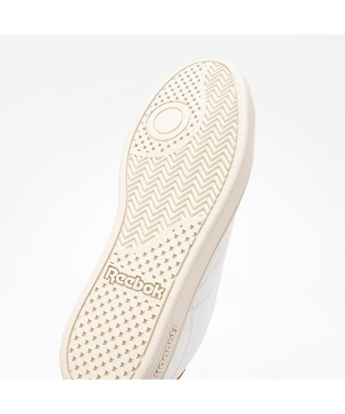 Reebok(リーボック)の「コート クリーン / COURT CLN(スニーカー・メンズ・ホワイト×レッド/ダークグレー・24.5cm/24.0cm/23.5cm/22.5cm/28.5cm/28.0cm/27.5cm/27.0cm/26.5cm/26.0cm/25.0cm/29.0cm/25.5cm/23.0cm)」の5枚目の写真
