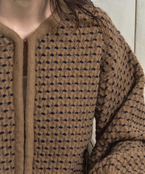 lawgy（ラウジー）の「reversible pattern front point knit / リバーシブルパターンフロントポイントニット（ニット/セーター・レディース・ブラウン/ヘザーグレー/クリーム・FREE）」の10枚目の写真