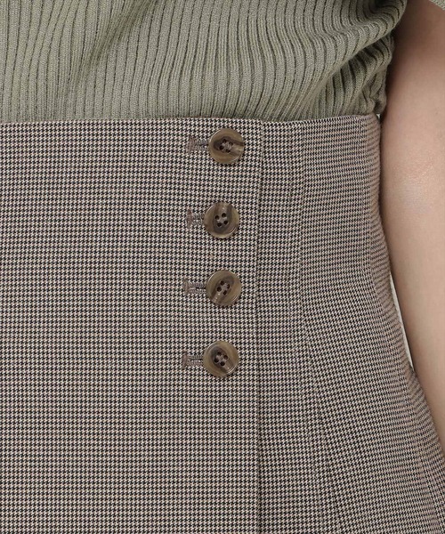 REDYAZEL（レディアゼル）の「ハイウエストタックチェックミニスカート（スカート・レディース・ブラック/ブラウン・MEDIUM/SMALL）」の10枚目の写真