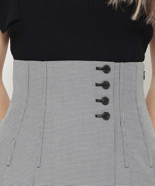 REDYAZEL（レディアゼル）の「ハイウエストタックチェックミニスカート（スカート・レディース・ブラック/ブラウン・MEDIUM/SMALL）」の16枚目の写真