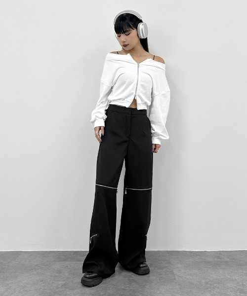 LVEU.(ラブユ.)の「【LVEU.】ダブルジップオフショルスウェット / トップス スウェット ストレッチ ダブルジップ オフショルダー 羽織 長袖 ブラック ホワイト(スウェット・レディース・ブラック/ホワイト・FREE)」の14枚目の写真