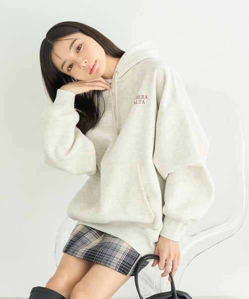 earth music&ecology（アースミュージックアンドエコロジー）の「アソートロゴフーディー（パーカー・レディース・杢グレー/ブルー/オートミール/イエロー・FREE）」の6枚目の写真