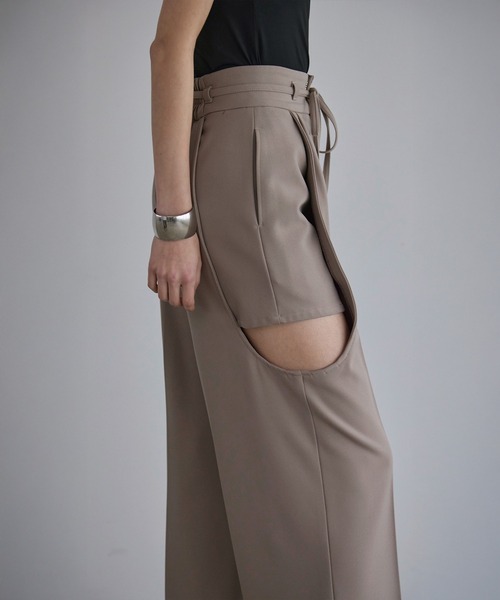 MIELI INVARIANT(ミエリインヴァリアント)の「Soft Warm Hole Slacks(スラックス・レディース・ブラック/グレー系その他/モカ・SMALL/MEDIUM)」の21枚目の写真