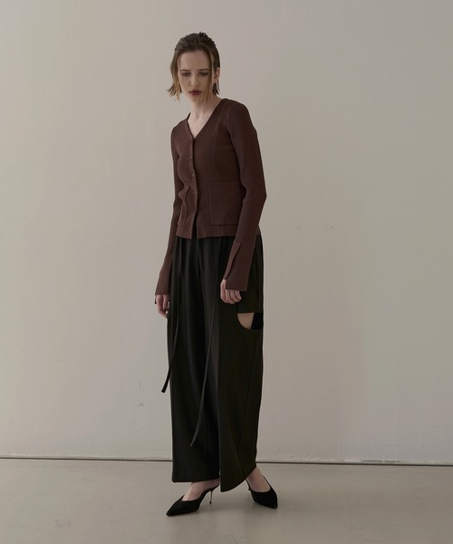 MIELI INVARIANT(ミエリインヴァリアント)の「Soft Warm Hole Slacks(スラックス・レディース・ブラック/グレー系その他/モカ・SMALL/MEDIUM)」の9枚目の写真