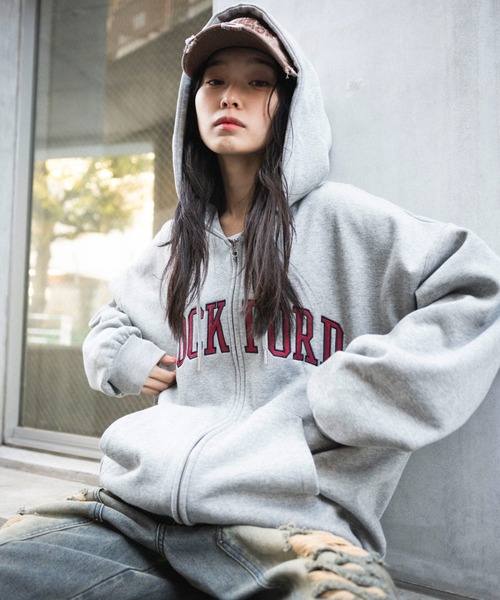 WEGO（ウィゴー）の「WEGO/ワッペンロゴジップパーカー（パーカー・メンズ・ブラウン/ブラック/ダークグリーン/杢グレー・MEDIUM/LARGE）」の3枚目の写真