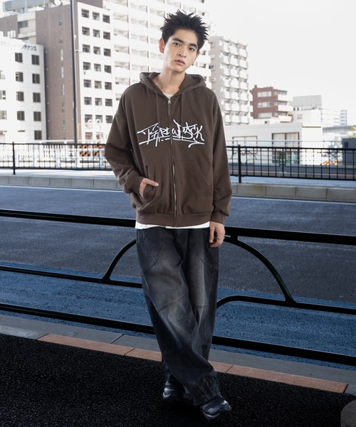 WEGO（ウィゴー）の「WEGO/ワッペンロゴジップパーカー（パーカー・メンズ・ブラウン/ブラック/ダークグリーン/杢グレー・MEDIUM/LARGE）」の17枚目の写真