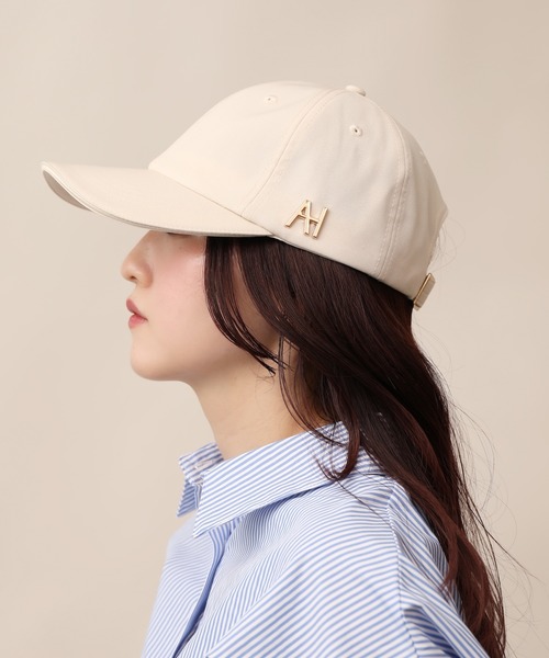 aimoha(アイモハ)の「【Aimoha】メタルロゴキャップ(キャップ・レディース・オフホワイト/ブラック・FREE)」の1枚目の写真