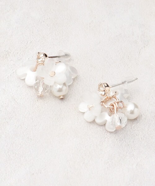 grove(グローブ)の「さくらモチーフフックピアス(ピアス(両耳用)・レディース・アイボリー/ピンク/ベビーピンク・00)」の4枚目の写真