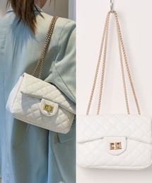キルティングショルダーフラップバッグ