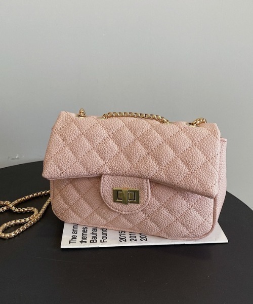 L LABEL（エルラベル）の「キルティングショルダーフラップバッグ（ショルダーバッグ・レディース・ピンク/ホワイト/ブラック/ベージュ・FREE）」の7枚目の写真
