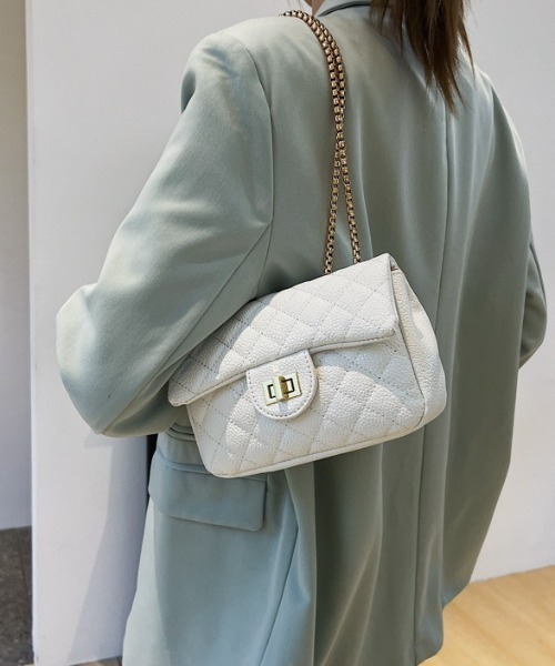L LABEL（エルラベル）の「キルティングショルダーフラップバッグ（ショルダーバッグ・レディース・ピンク/ホワイト/ブラック/ベージュ・FREE）」の12枚目の写真