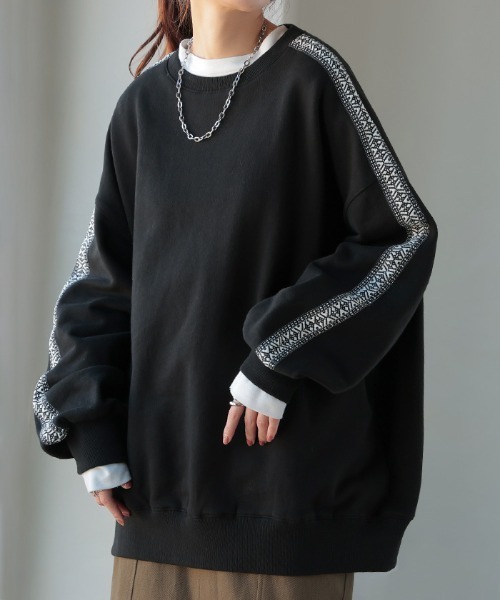 HUG.U(ハグユー)の「スポーティースウェット セットアップ可能(スウェット・レディース・ブラック/ホワイト・FREE)」の1枚目の写真